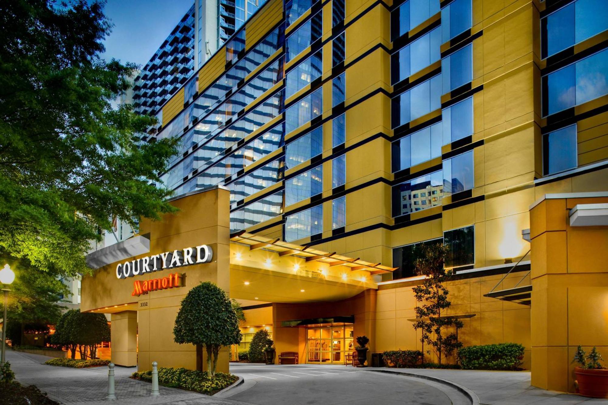 Courtyard By Marriott Atlanta Buckhead Hotel Exterior photo